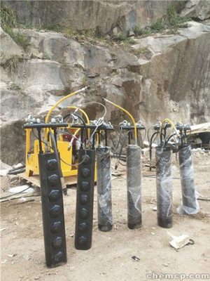 安徽阜陽礦山設(shè)備代理商 破除堅(jiān)硬石方的劈裂棒技術(shù)詳解與應(yīng)用